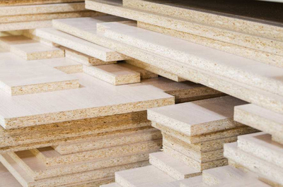 顆粒板是什么?顆粒板環(huán)保嗎?有什么優(yōu)點?_【千思裝飾】