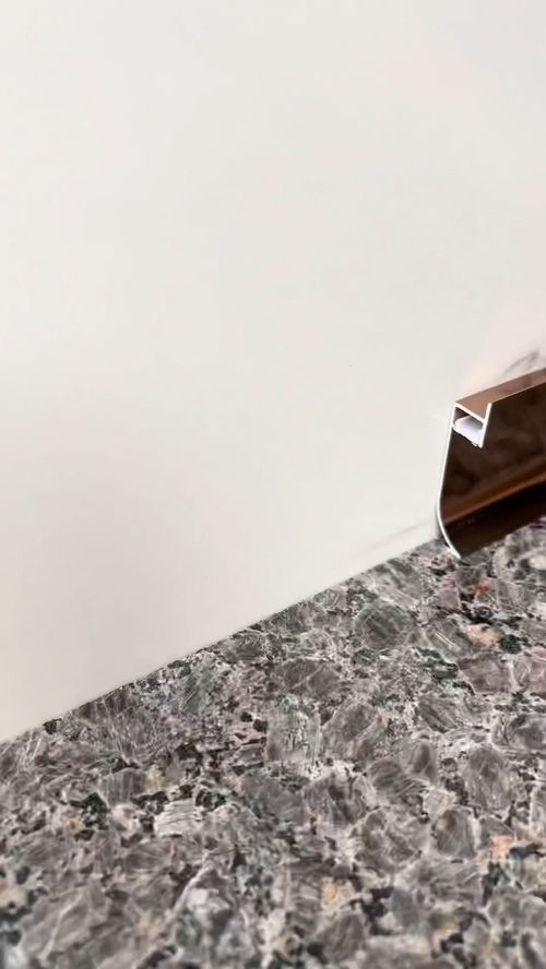 內(nèi)嵌踢腳線與隱形燈槽踢腳線 家裝燈光設(shè)計(jì)的革新靈感